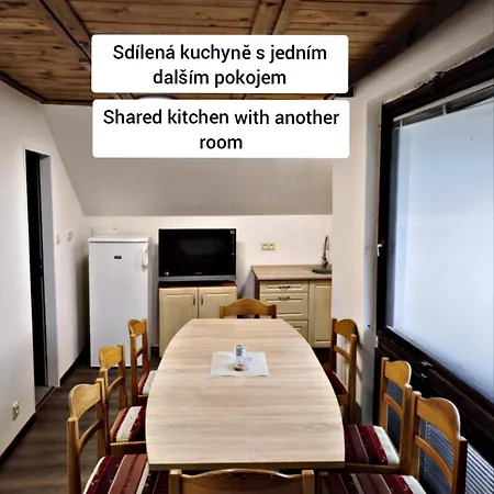 Na Vyhlidce بيت ضيافة Blata